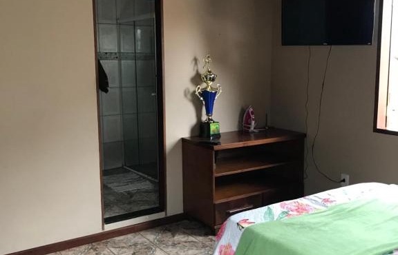 Bela casa com piscina
