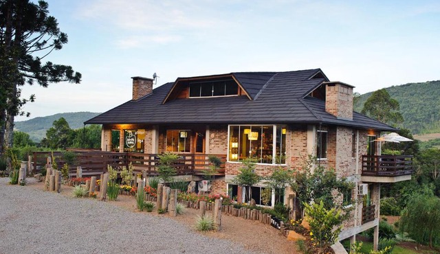 Bina's Haus Pousada, Cafeteria e Atelier