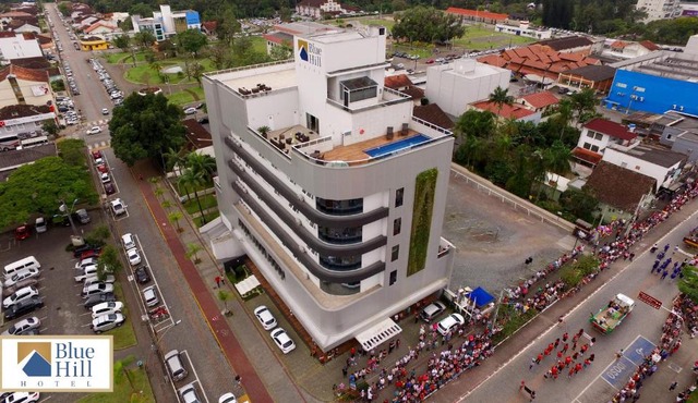 Blue Hill Hotel