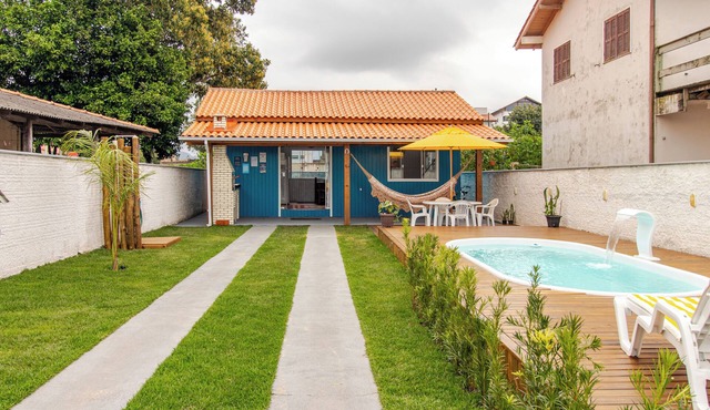 Blue House - Holiday Oasis with Private Pool