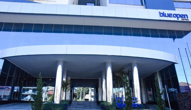 Blue Open Hotel