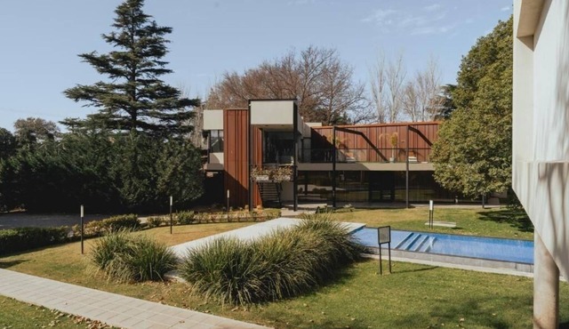 Boutique Experience | 3 Family-friendly Units | 2.2 Mi to San Martin Monument