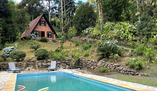 Chalé com Piscina no Alto da Montanha a Poucos Minutos de Pomerode