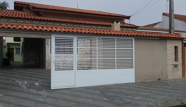 Casa Para Locação em Peruíbe/oasis, com Internet e 12 Minutos a pé da Praia