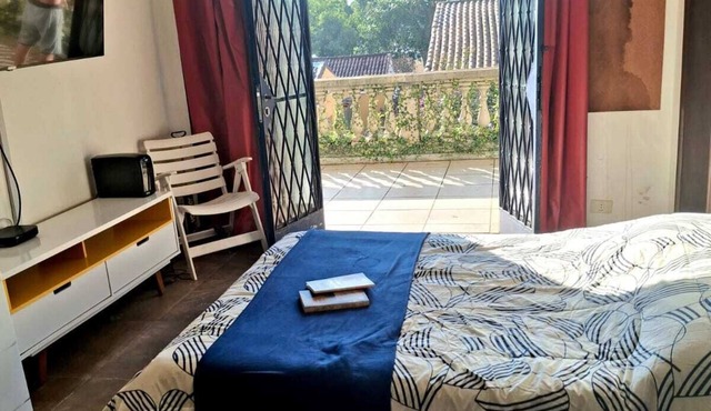 Bucolic double bedroom in the Giorgi Bouchardt mansion