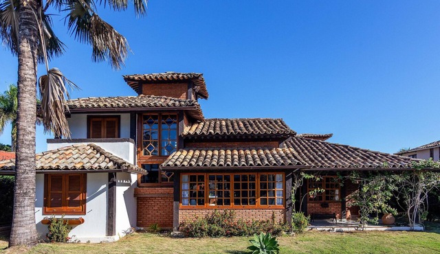 Bz46 300m from the beach! House with 5 suites!