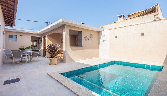 BZ74 House with pool and private barbecue area