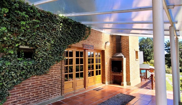 Cabaña Del Pinar. Monoambiente. Ideal Para Familia con Hijos Chicos