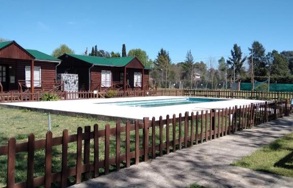 Cabaña, pileta, parque y parrilla