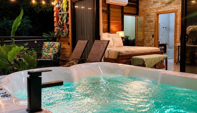 Cabaña privada con jacuzzi en La Fortuna, Cerca del Volcan Arenal y Catarata.