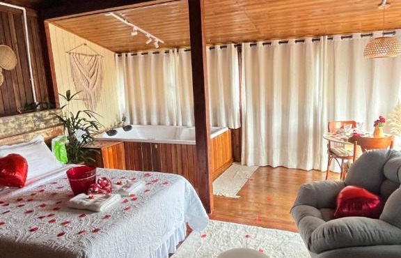 Cabana com banheira de Hidro e vista para o mar, privativa e tranquila localização excelente