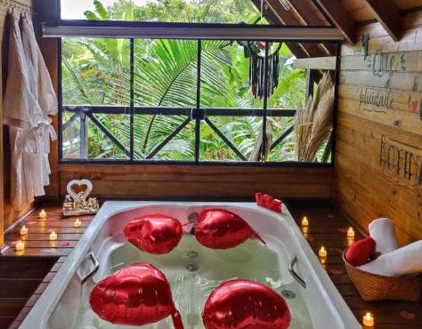 Cabana com Cachoeira Privativa