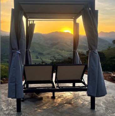 Cabana do Mato com ofurô, cesta para café da manhã e pet friendly