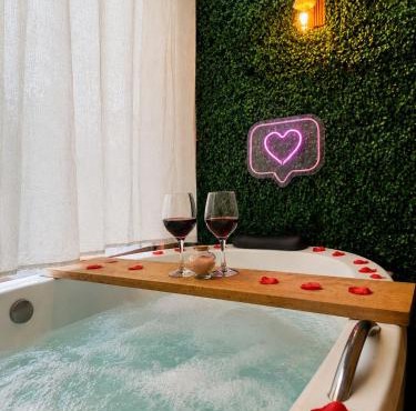 Cabana romântica com hidro e conforto