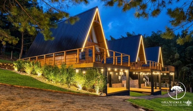 Cabin in Gramado with Jacuzzi and Valley View