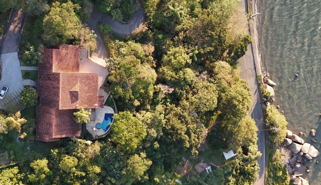 Cacupé Refuge: 180° Ocean View · Pool, Garden & Barbecue Area