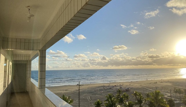Canto do Forte, beachfront with Wi-Fi
