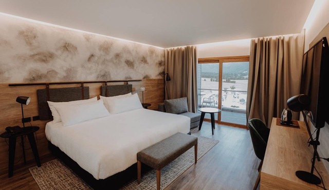 Captivating Room w/Balcony | Onsite Pools, Sauna & Spa, Close to Nature
