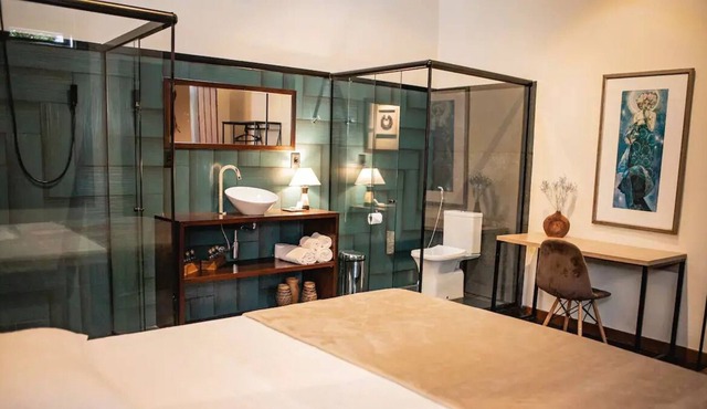 Cas' Amazonia - Master Suite 3 | queen bed