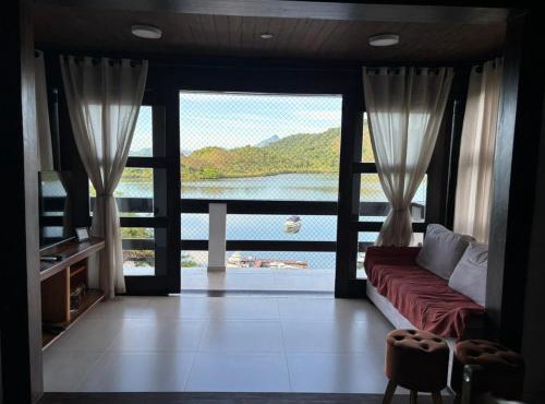 Casa 03 quartos com vista incrivel - Itanema Angra dos Reis