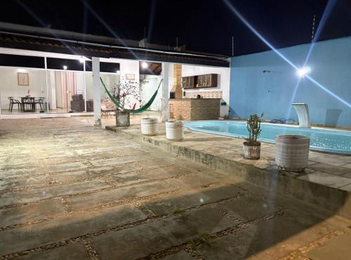 Casa 5km da litorânea com piscina, 3 quartos, 2 km das praia do Aracagir
