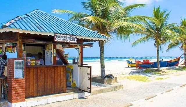 Casa a 600m do mar com garagem e pet friendly