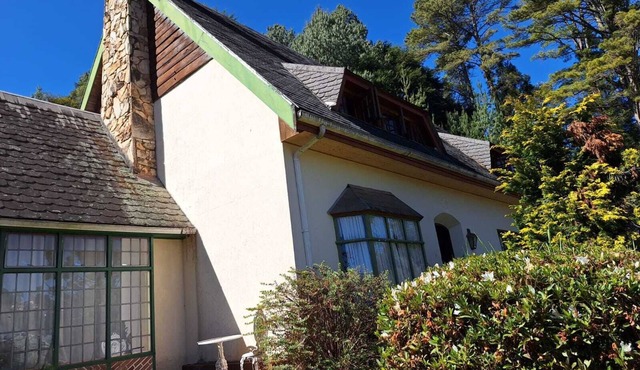 Casa Aconchegante em Campos do Jordão com 4 Suítes, Aceita Animais de Estimação