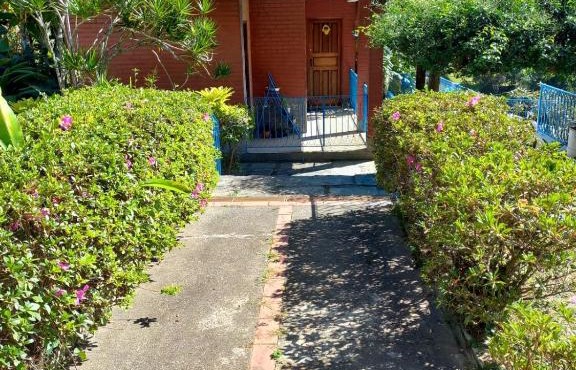 Casa Agradável com piscina.