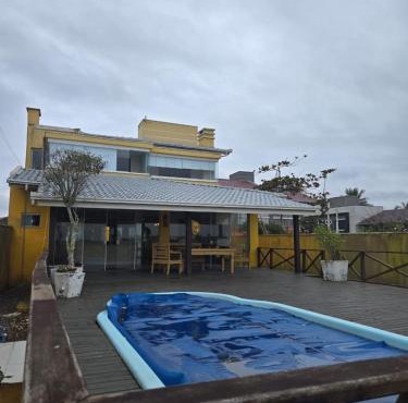Casa amarela