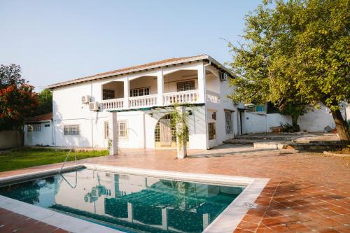 Casa Amistad