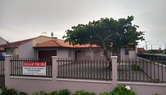 Casa ampla a 50metros do mar