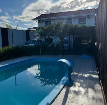 Casa ampla com piscina na Praia do Sonho
