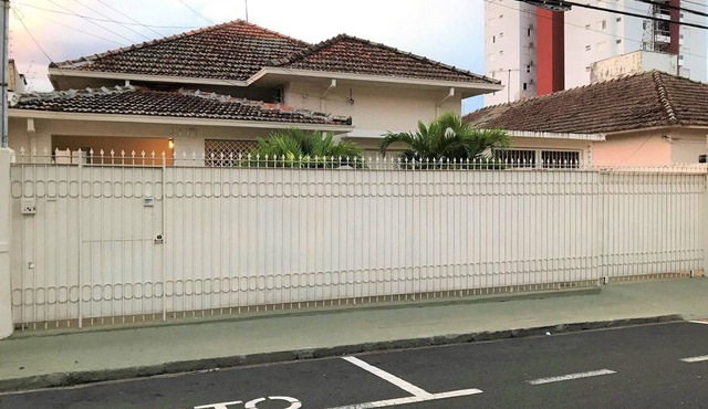 Casa ao lado da Universidade Federal - UFTM e Mercado Municipal