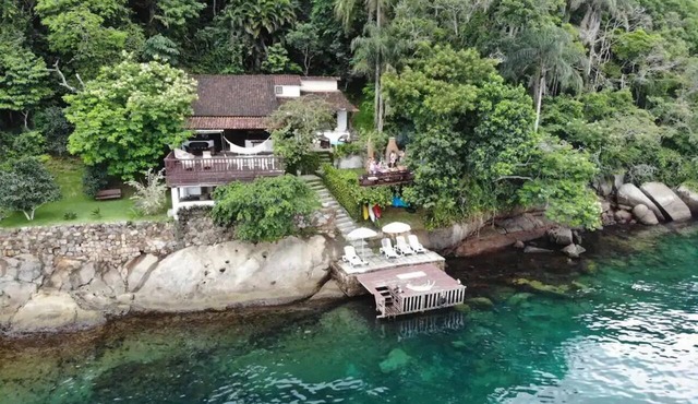Casa Aripeba | Exclusive Oceanfront Villa in Ilha Grande