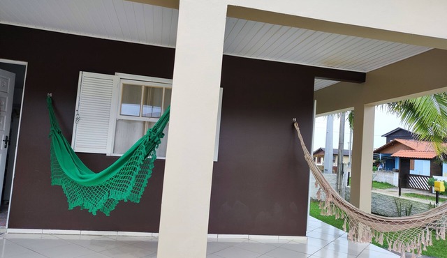 Casa Beje a few meters from the sea, with pool table - 2 km from the center