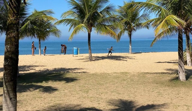 Casa Aconchegante, 3 qts 1 no Térreo; Piscina; Bem Pertinho da Praia!