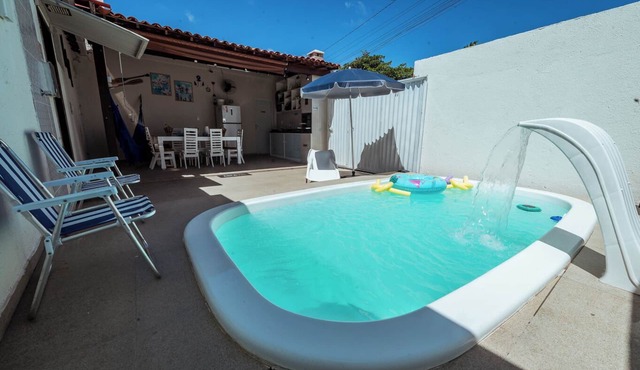 Casa c 4 suítes, Piscina, Churrasqueira e Garagem