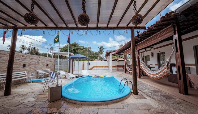 Casa c 5 suítes, Piscina, Churrasqueira e Sinuca