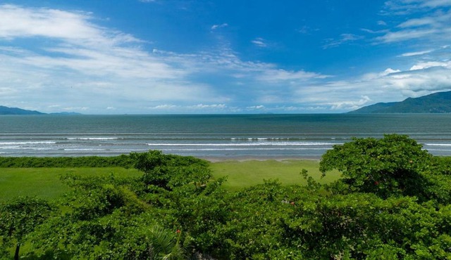 Casa c Churrasqueira perto da Praia das Palmeiras