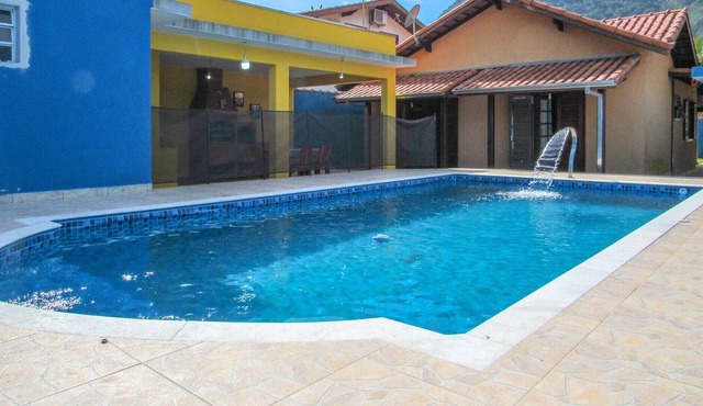 Casa c Piscina e Churrasqueira em Caraguatatuba/SP