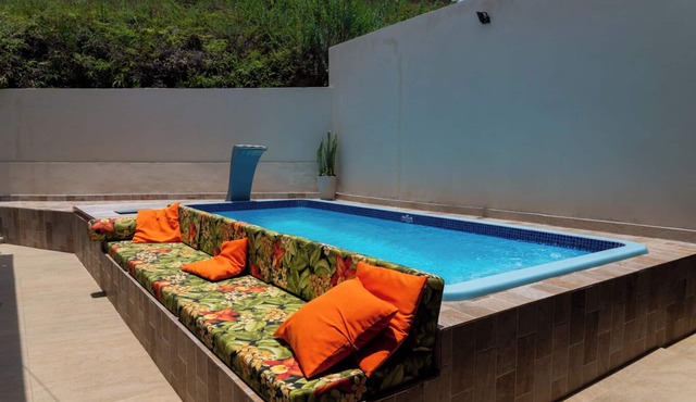 Casa c Piscina e Churrasqueira na Praia Maranduba
