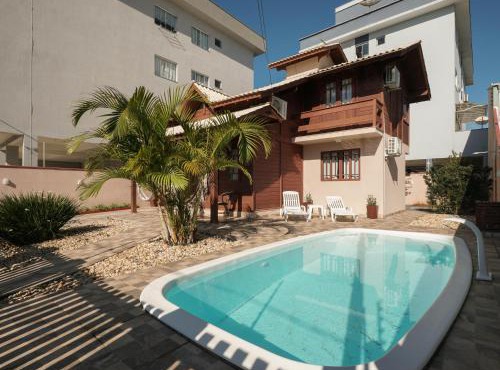Casa c/piscina privativa a 150m da praia PU9263