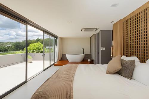 Casa Cielo Vale dos Vinhedos: apto premium com banheira e vista