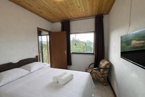 Casa com 2 suítes e varanda em Lavras Novas
