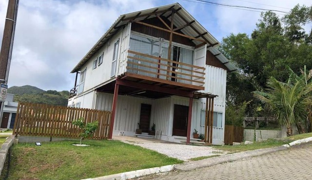 Casa com 4 suítes