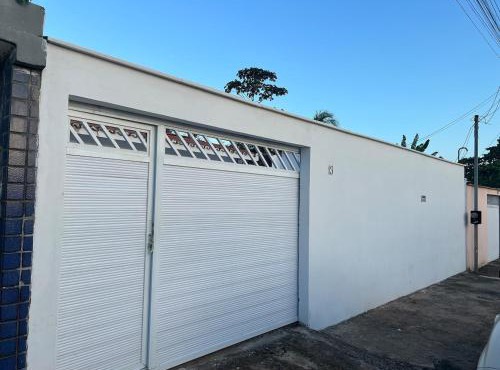 Casa com ampla área externa de lazer