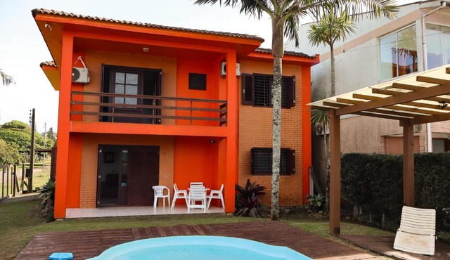Casa com conforto e piscina em torres