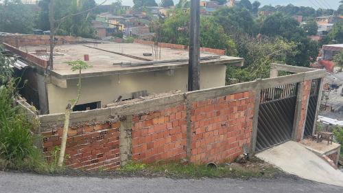 Casa com dois quartos no bairro Aliança com Deus