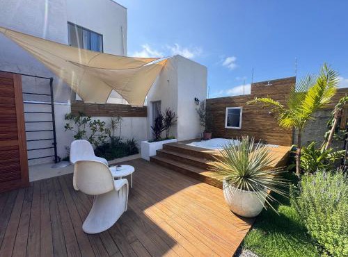 Casa com Jacuzzi Aquecida e Trilha p/Praia - SCR33