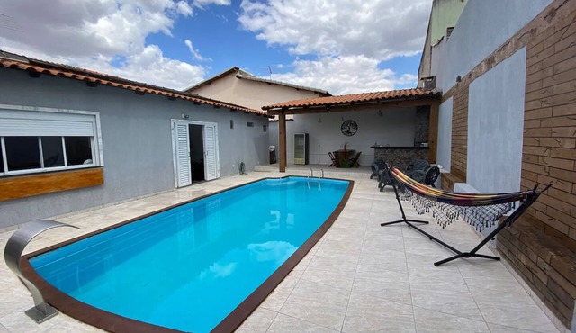 Casa, com Linda Área de Lazer e Piscina Aquecida
